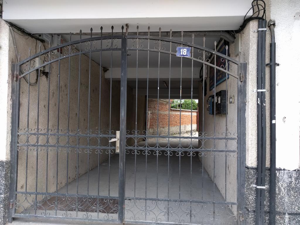 Modern Flat Near Downtown Plovdiv Exterior foto