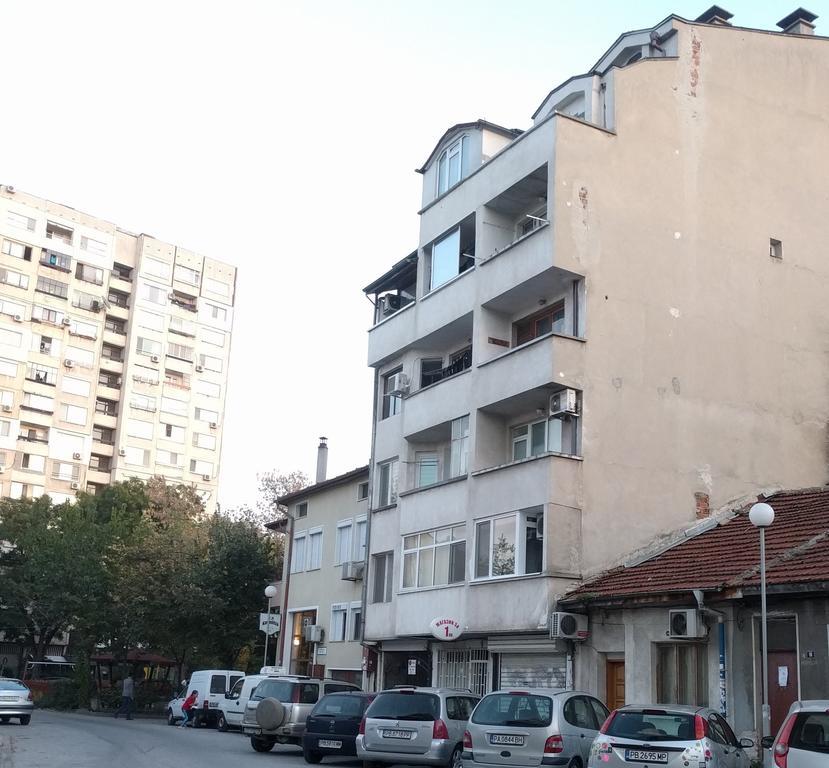 Modern Flat Near Downtown Plovdiv Exterior foto